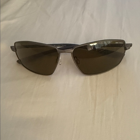 Men's Nike Pivot Eight Polarized Sport Golf Sunglasses - Picture 1 of 9